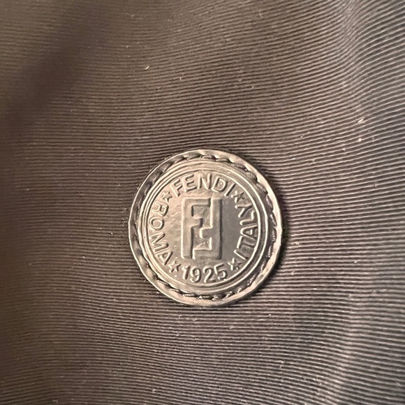 Black Fendi fabric tote bag - Picture 7 of 9